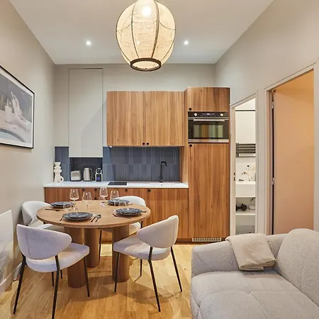 Center Of By Prestige Paryż